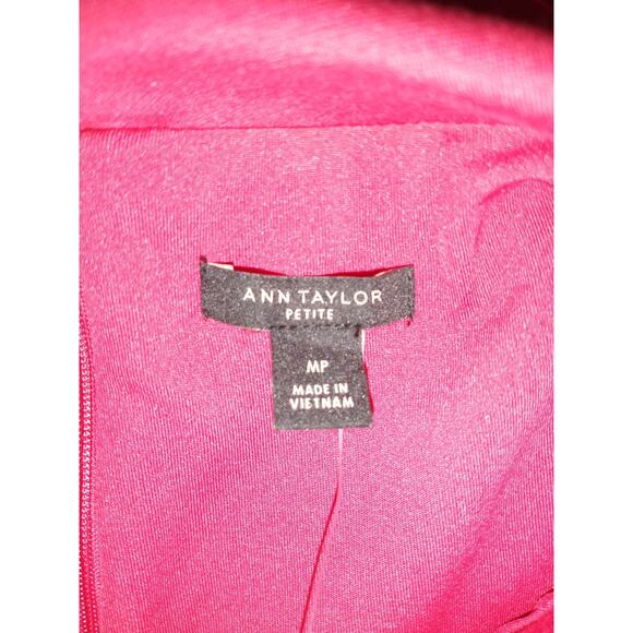 Ann Taylor Petite Sleeveless Dress Red Medium Polished Work Wear Career NWT - Picture 2 of 11